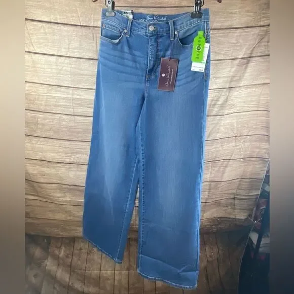 Ladies NWT size 8 average fit overall slimming jeans by Gloria Vanderbilt - Picture 3 of 13